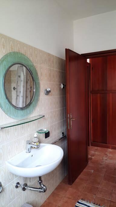 Lago Maggiore, Leggiuno, Ampio Appartamento Eksteriør billede