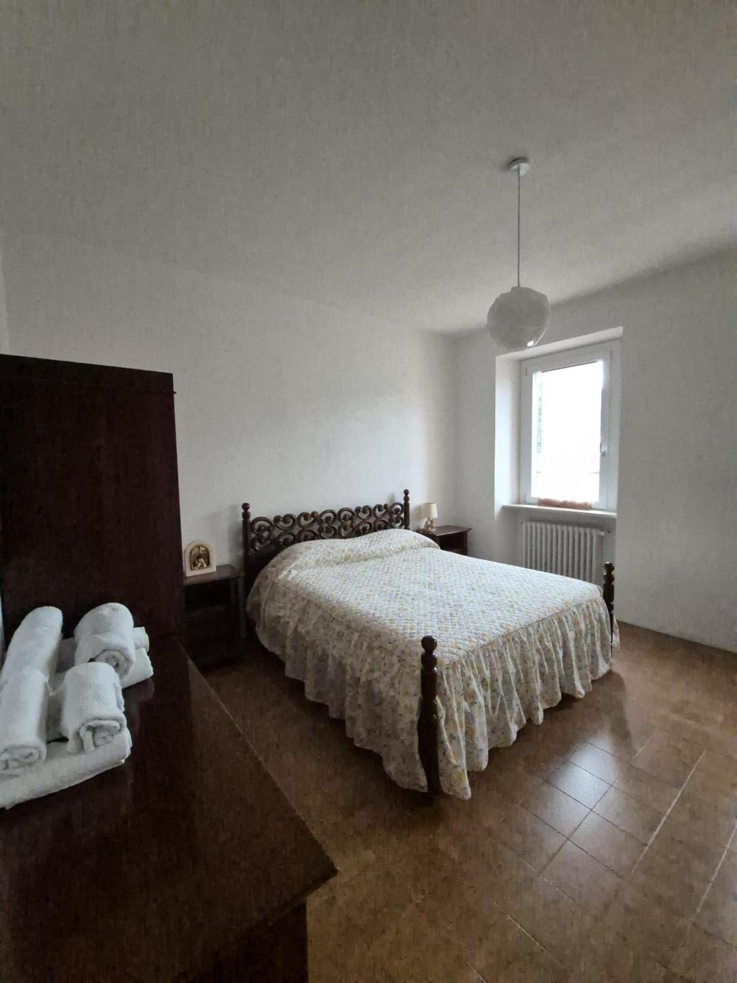 Lago Maggiore, Leggiuno, Ampio Appartamento Eksteriør billede